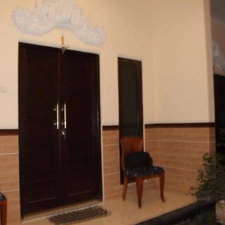 Chillin Kuta Homestay Экстерьер фото